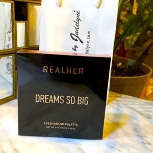 Dream so big eyeshadow palette.